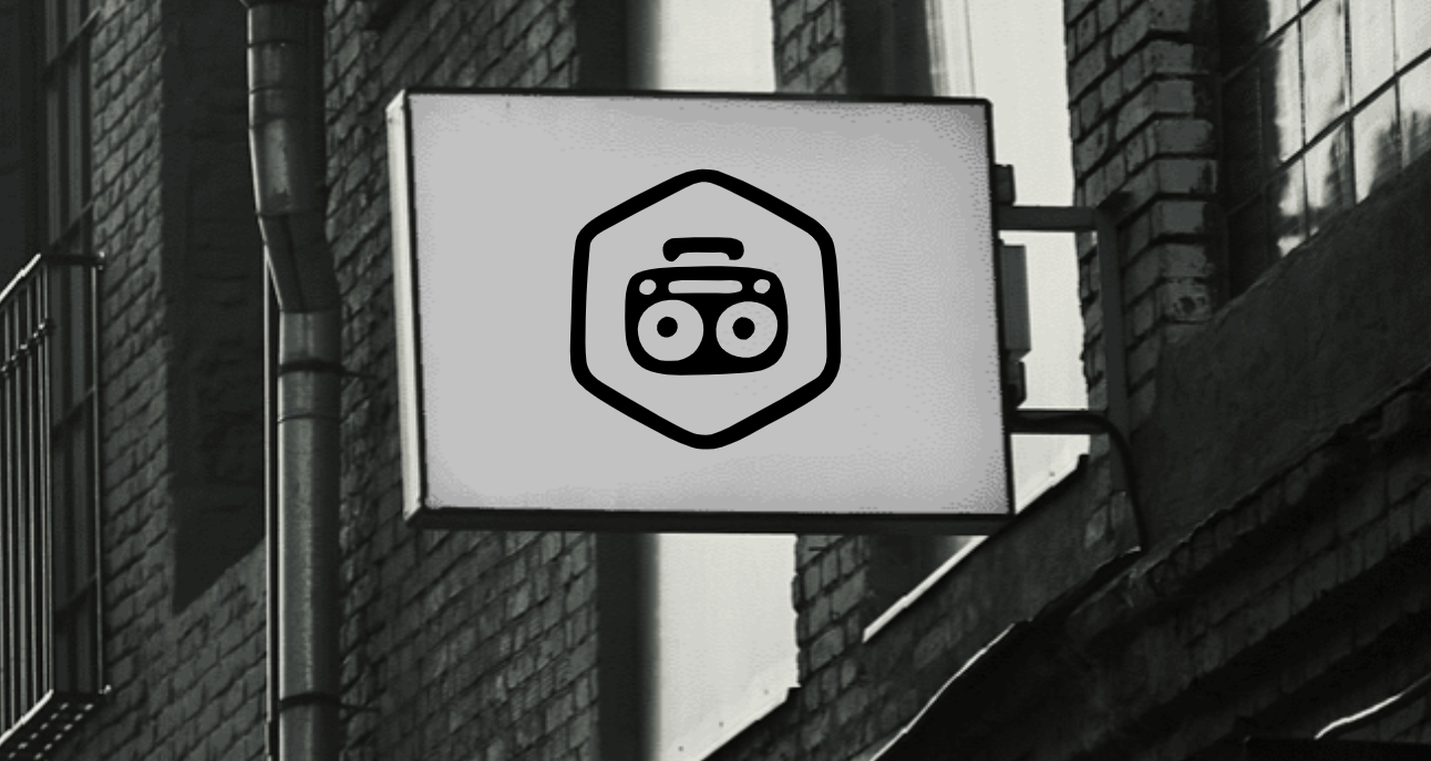 Логотип компании «Серб и Молотов» 4