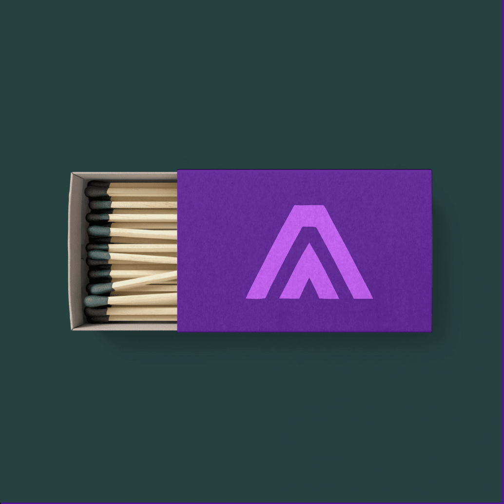 Логотип компании «Лиза Лобовикова» 2