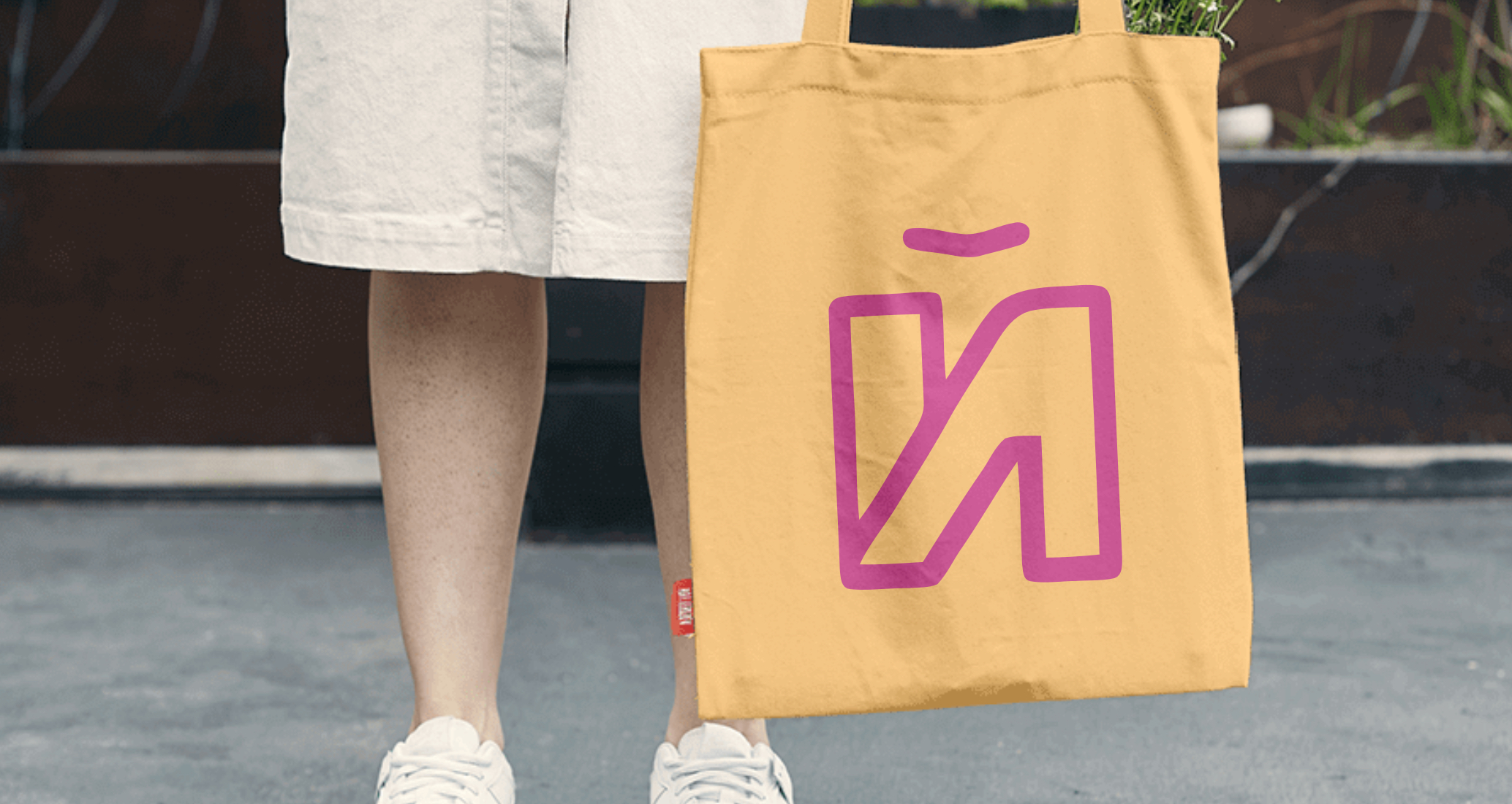 Логотип компании «Йогалогия» 3