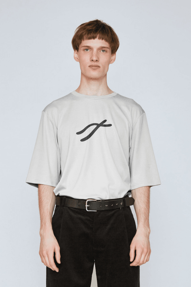 Логотип компании «AEVUM» 2